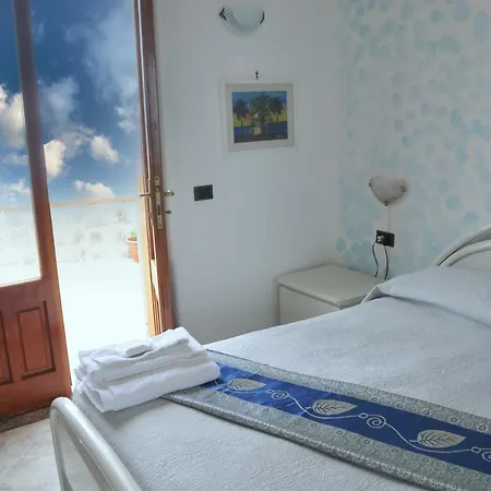 ヴィラ Gesualda セッラーラ・フォンターナ